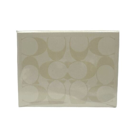 COACH Signature Eau de Parfum Natural Spray - 30 ml / 1 fl oz - Picture 3 of 4